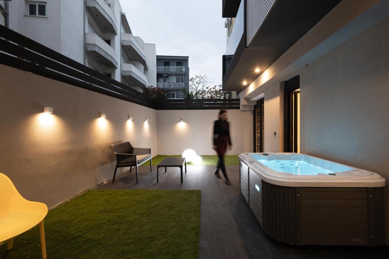 Superior Suite Private Garden Jacuzzi