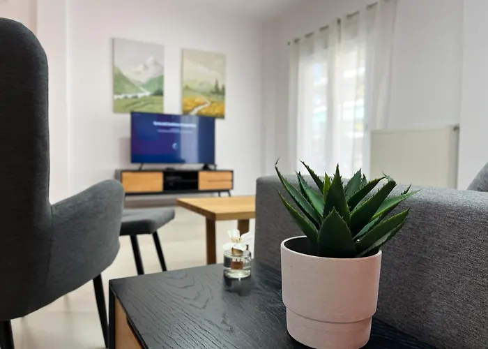 3 Bedroom Near Flisvos